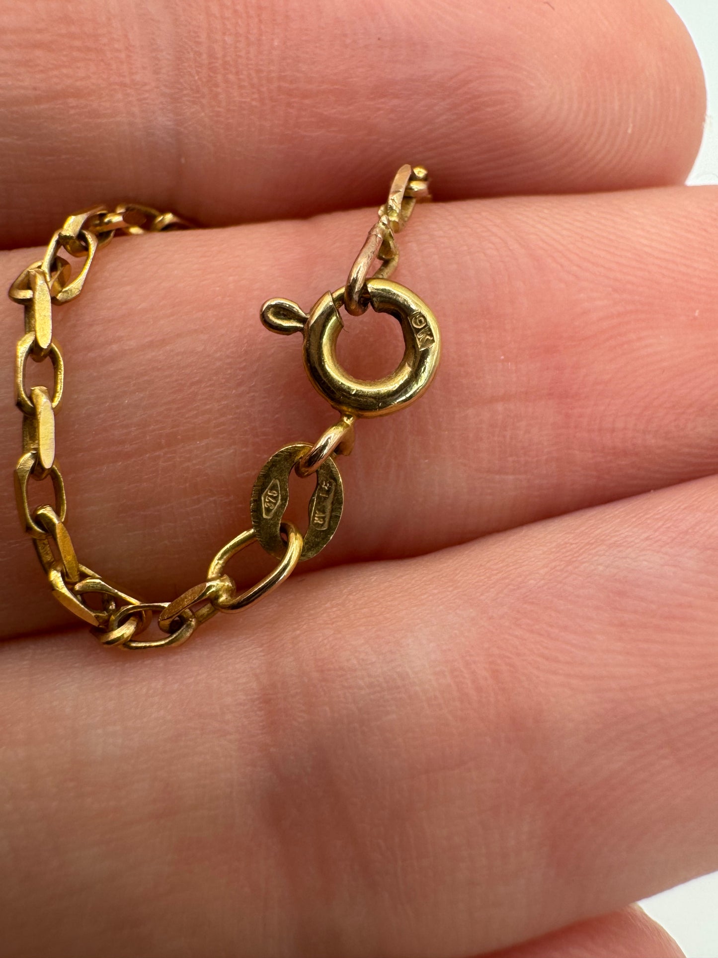 9ct gold box chain 23