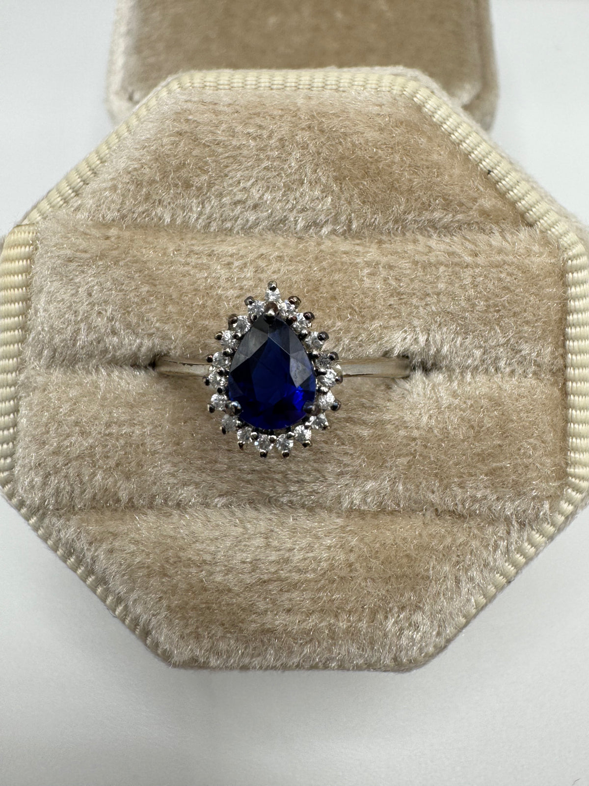 9ct white gold kyanite and zircon ring