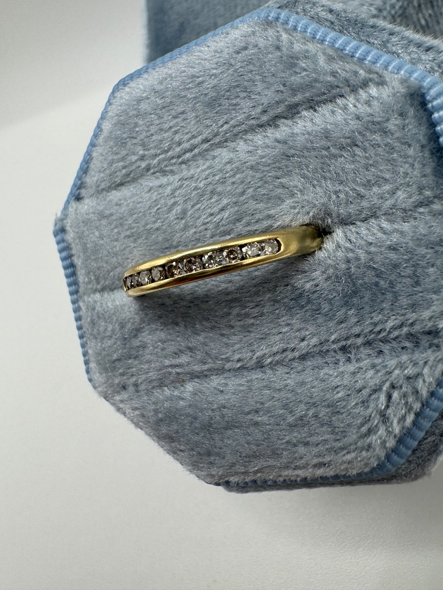 9ct gold diamond ring