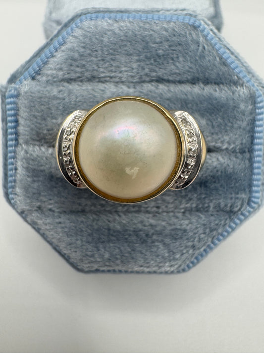 Heavy 9ct gold pearl and diamond ring