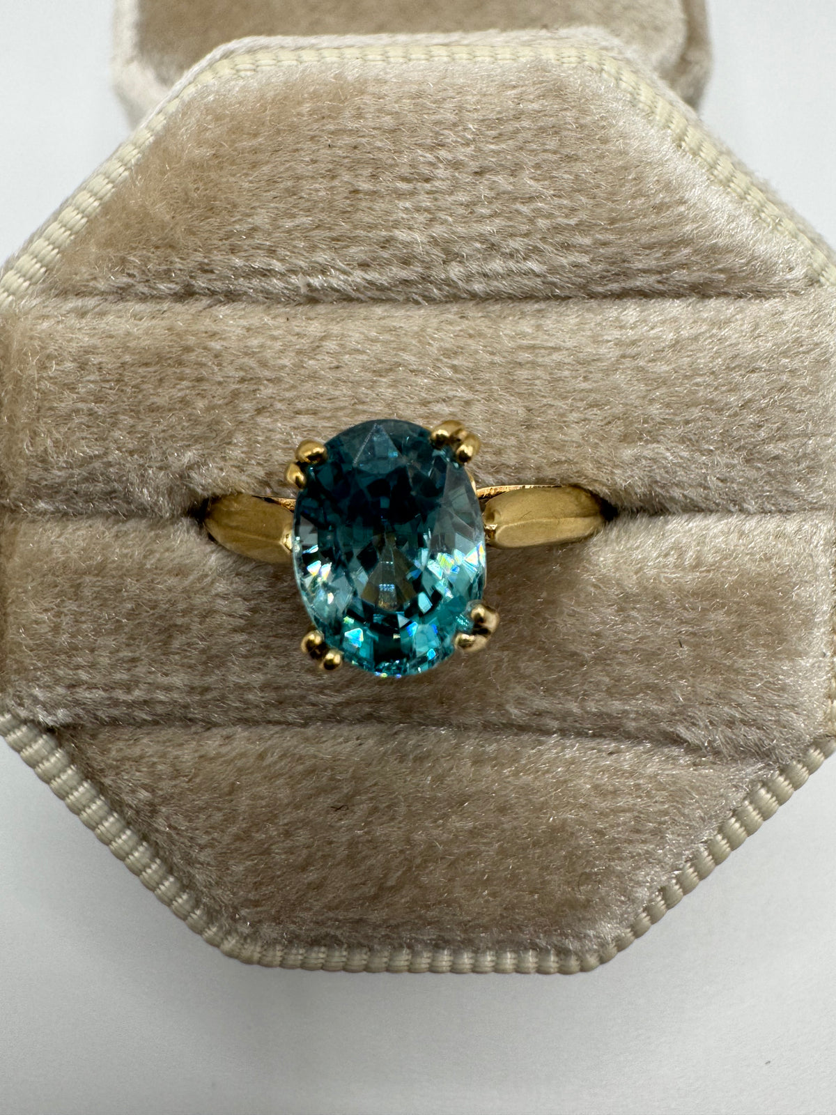 9ct gold blue topaz and diamond ring