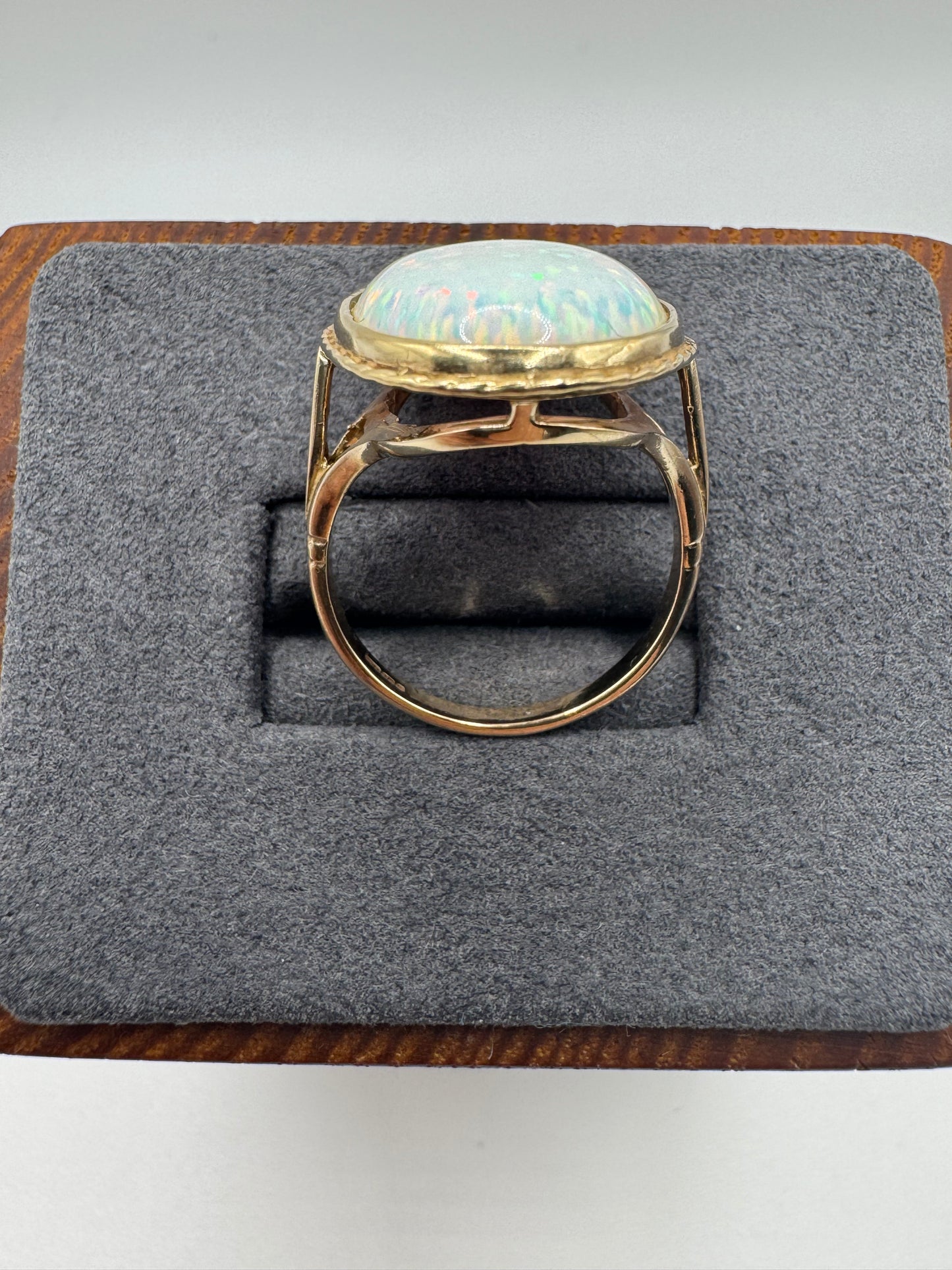 9ct gold simulated opal ring