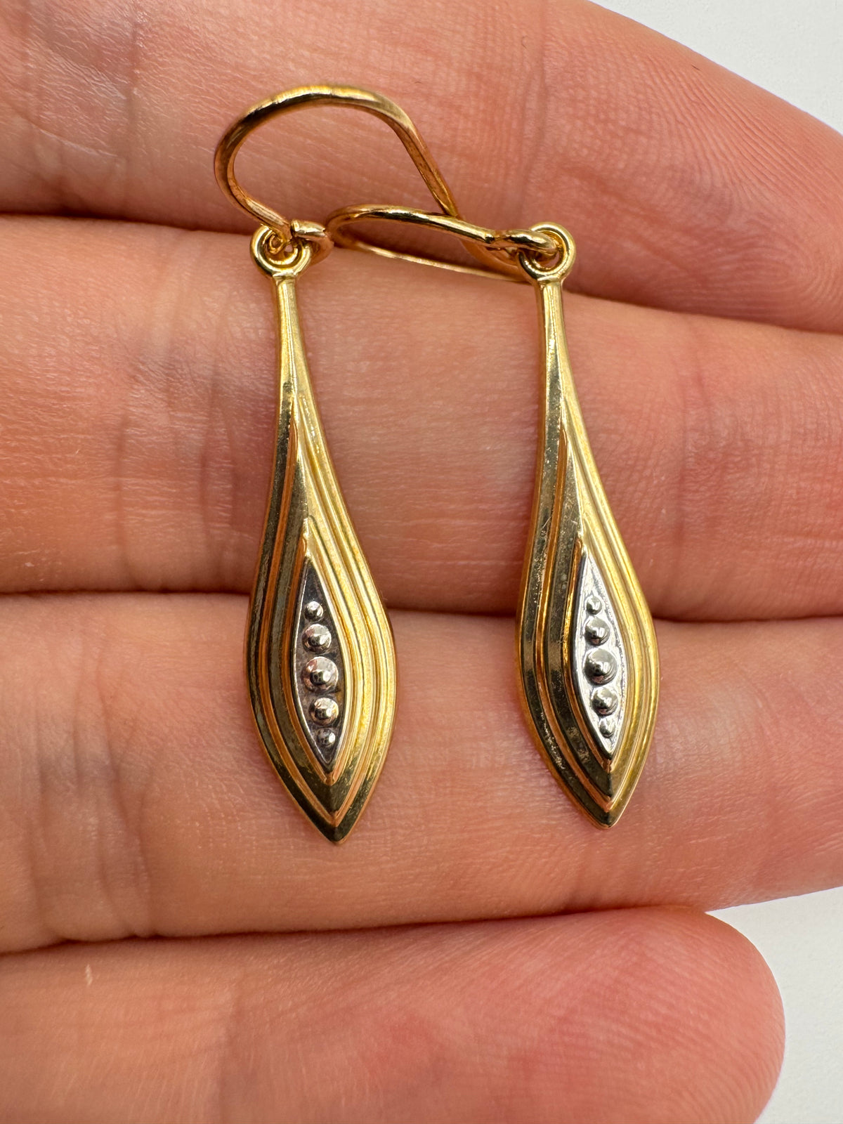 9ct gold drop earrings