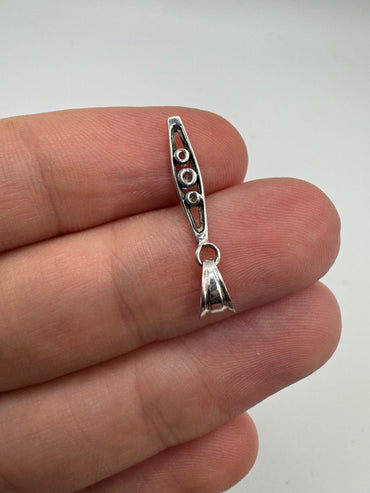 9ct white gold cz pendant