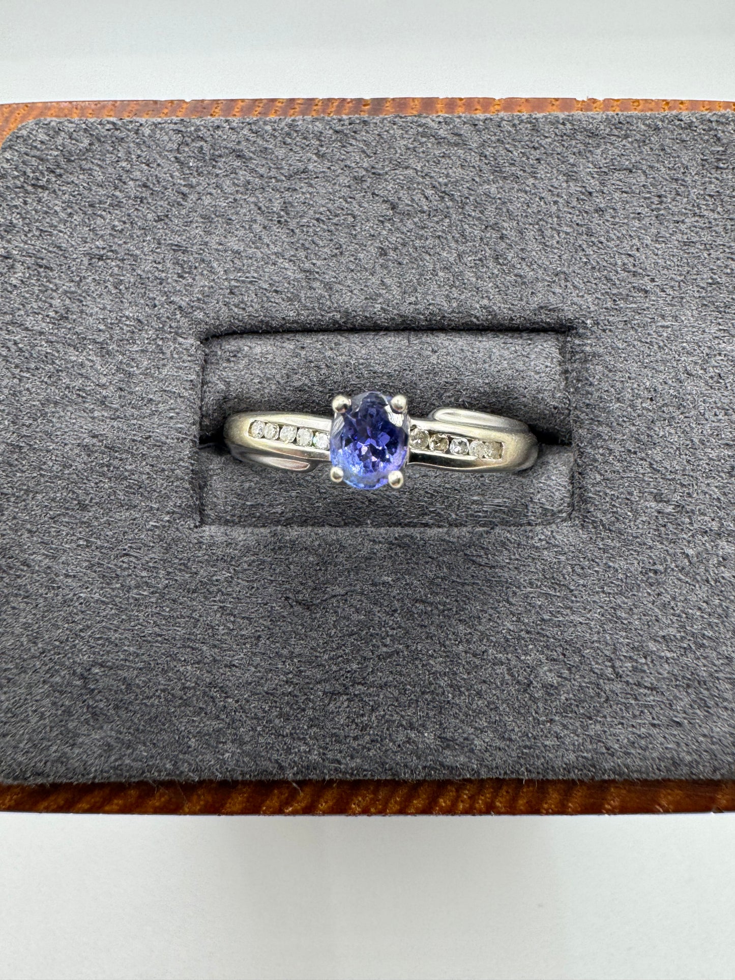 9ct white gold tanzanite and diamond ring