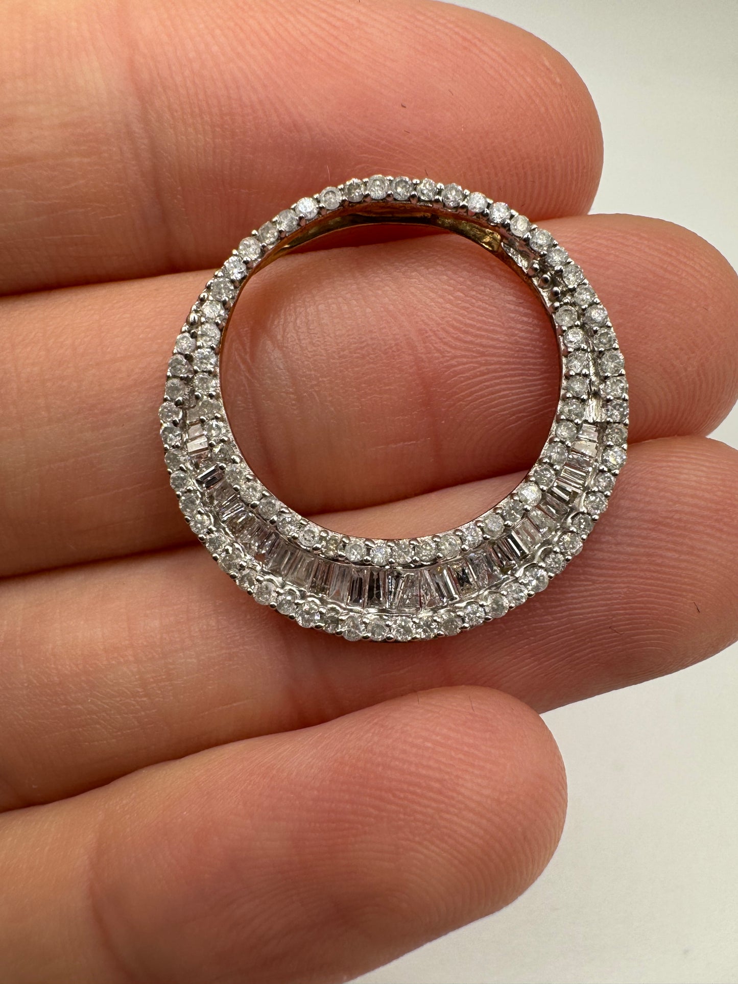 9ct gold diamond cluster pendant
