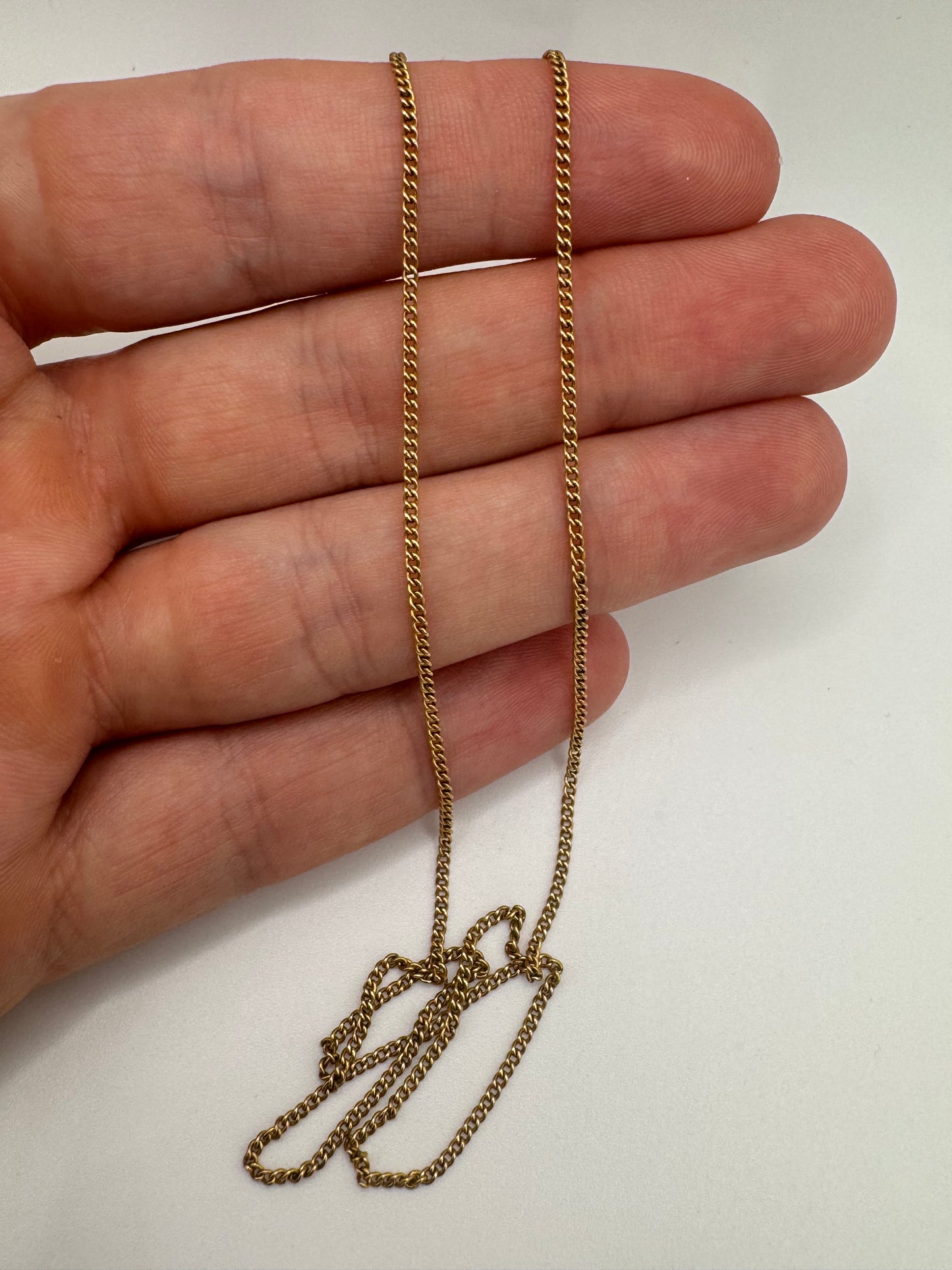 9ct gold curb chain 22