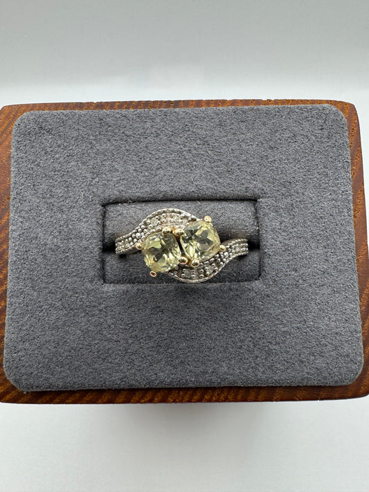 9ct gold quartz and diamond ring