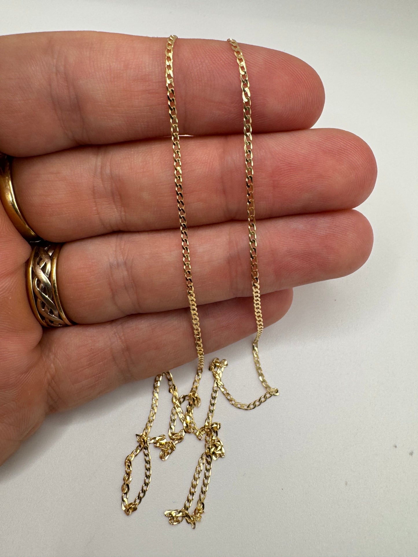 9ct gold curb chain 61 20”