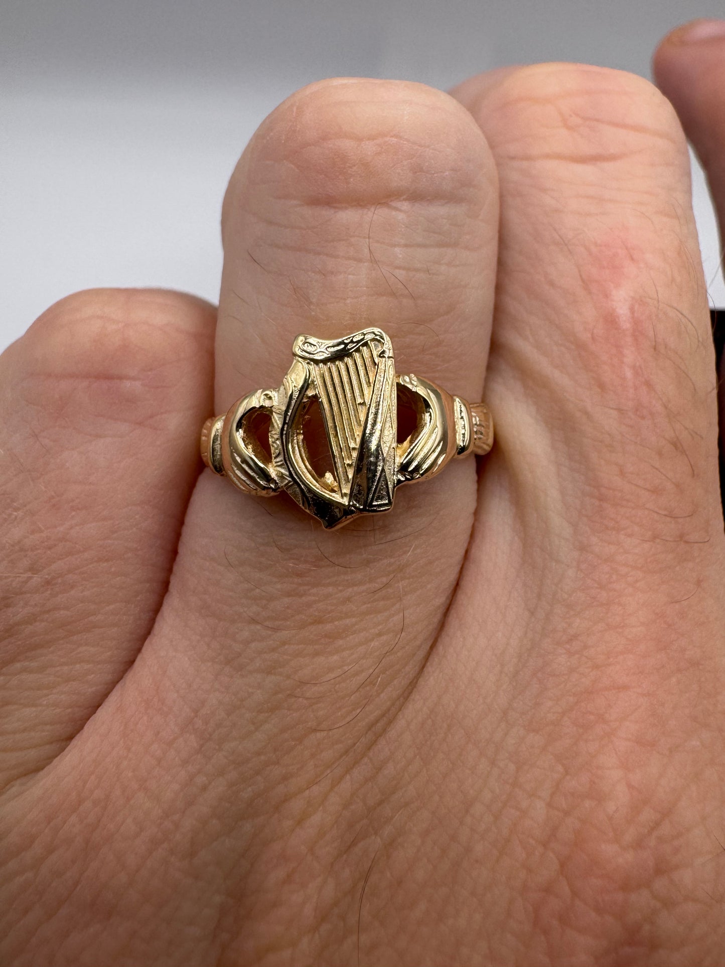 9ct gold harp ring