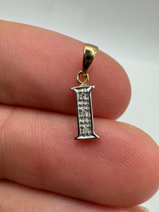 9ct gold diamond initial I pendant