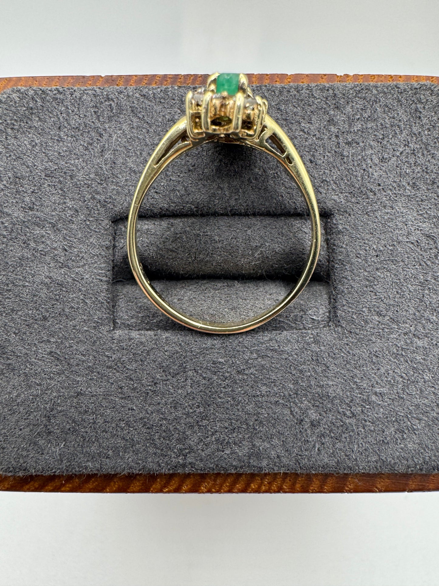 9ct gold sapphire, emerald and diamond cluster ring