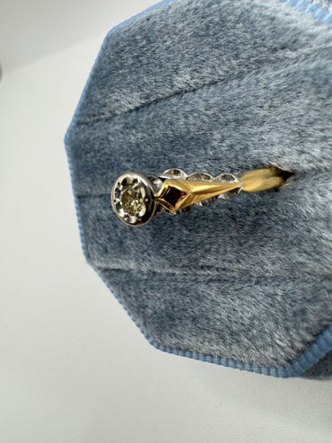 Antique 18ct gold ruby and diamond ring