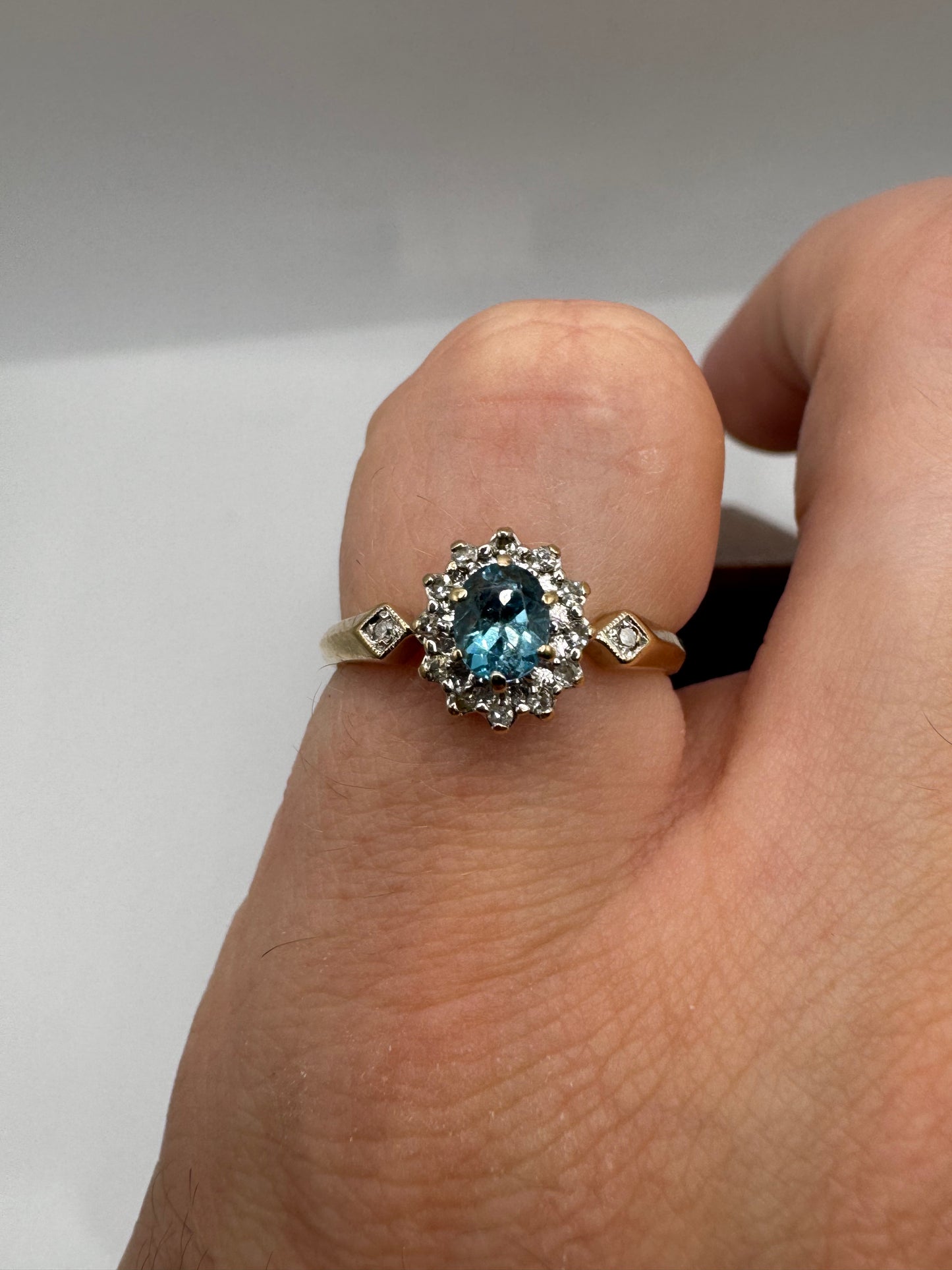 9ct gold topaz and diamond ring