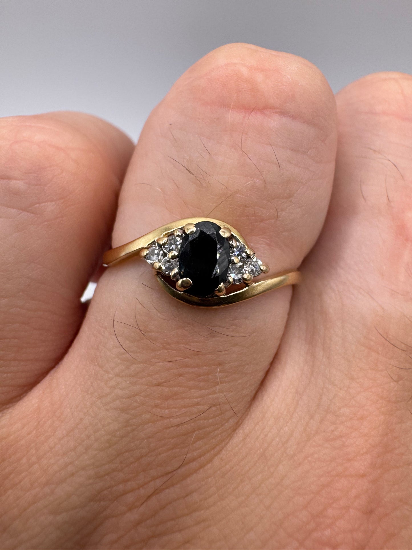 9ct gold sapphire and diamond ring