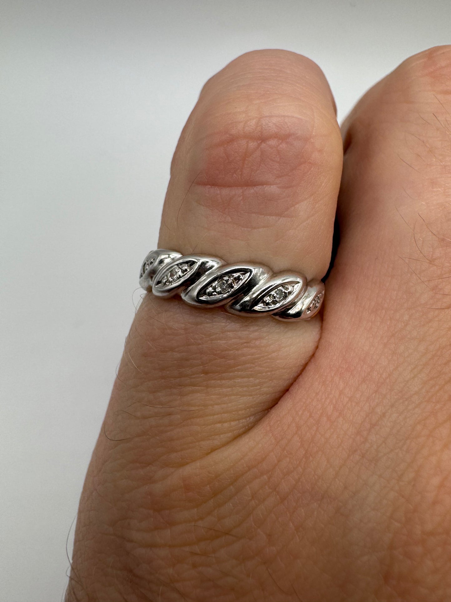 9ct two tone gold diamond ring