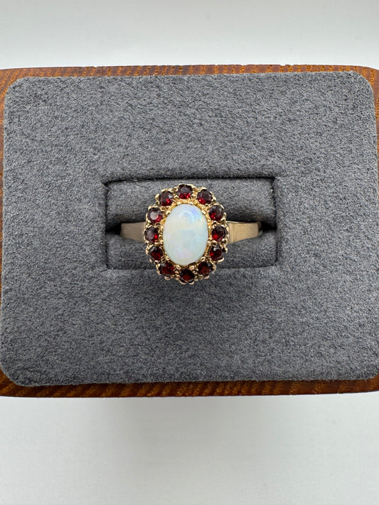 9ct gold opal and garnet ring