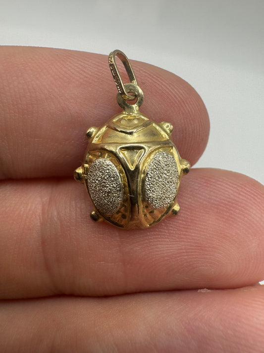 9ct gold ladybird pendant