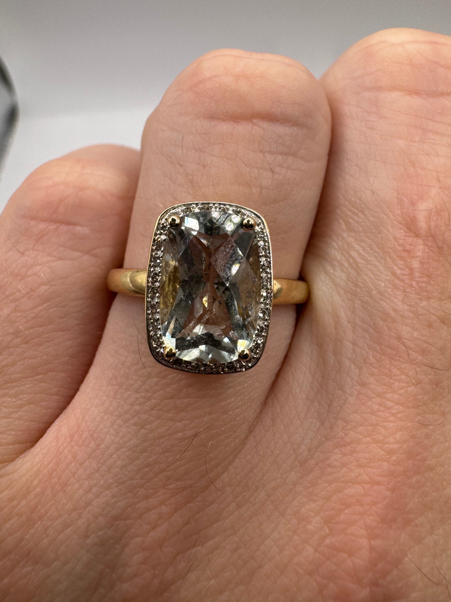 9ct gold green amethyst and diamond ring