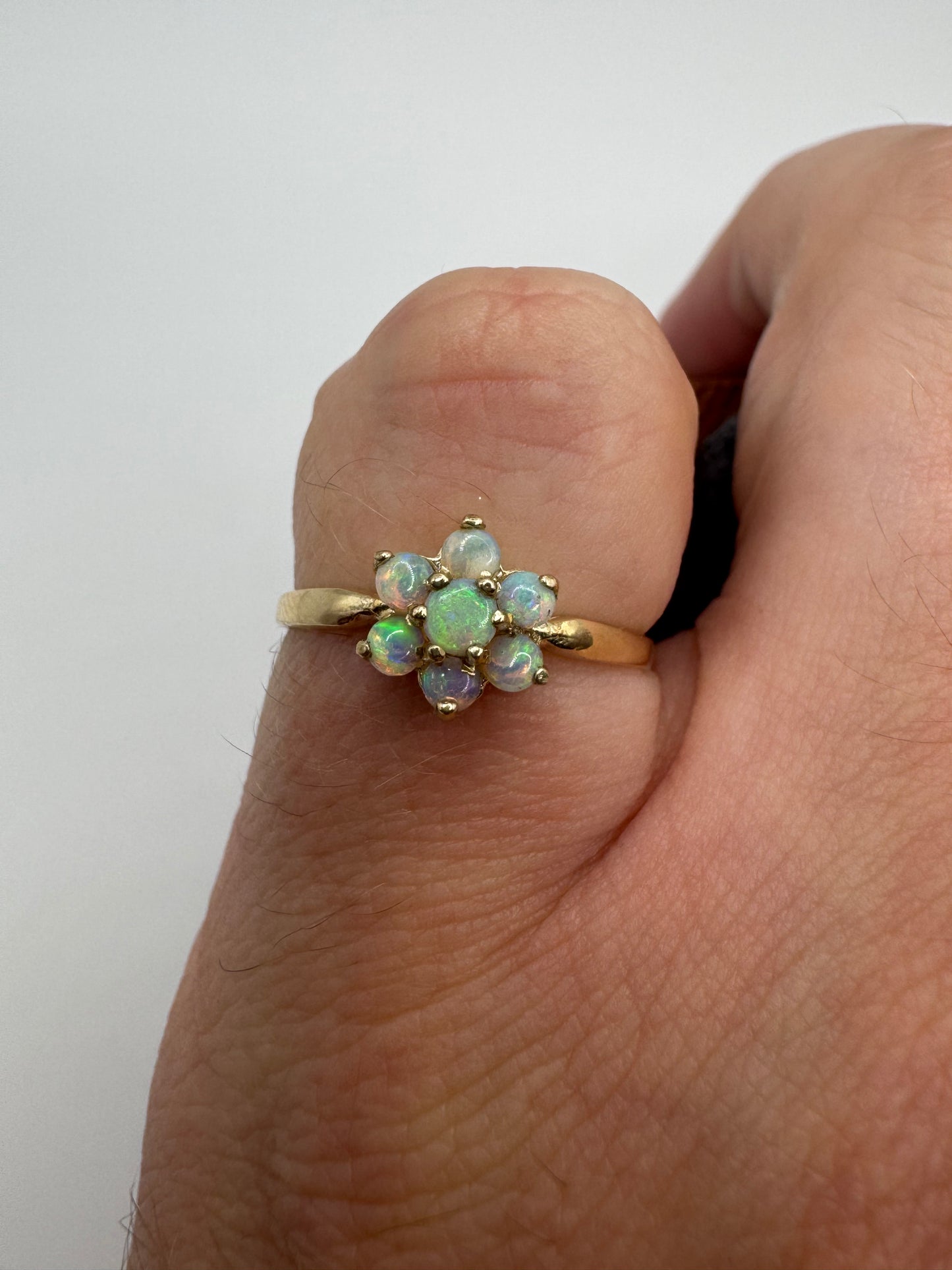 9ct gold opal cluster ring