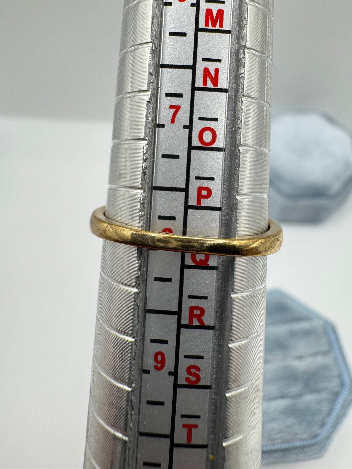 9ct gold diamond ring