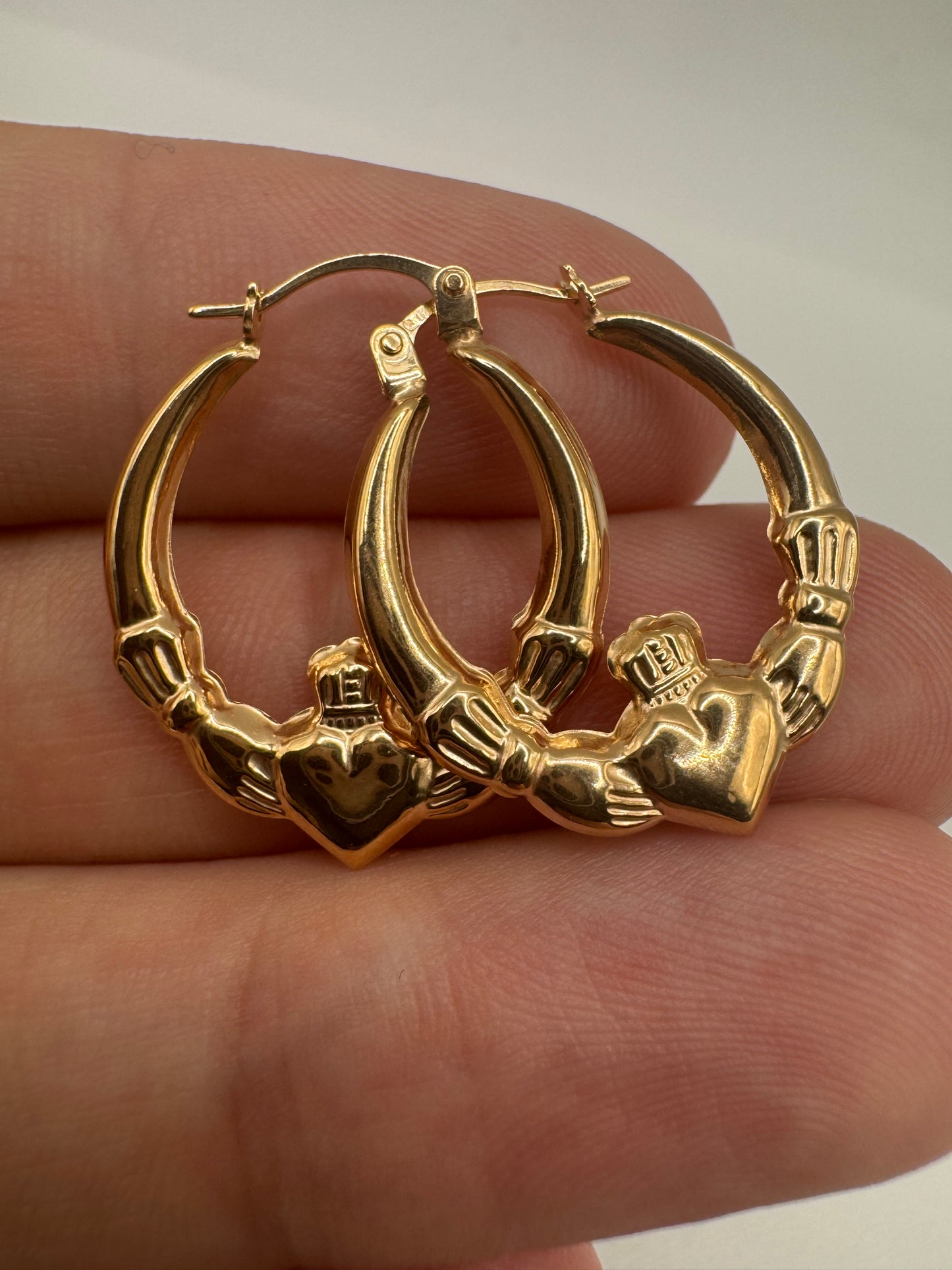 9ct gold claddagh creole earrings