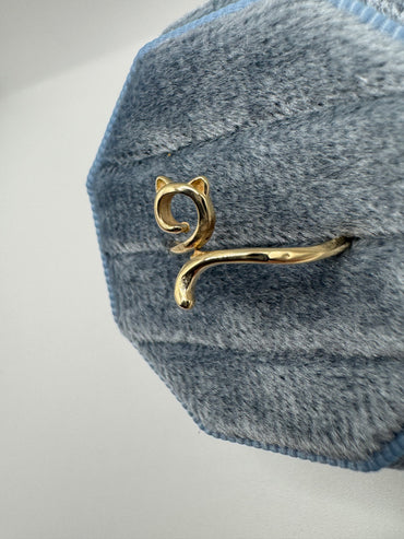 9ct gold cat ring