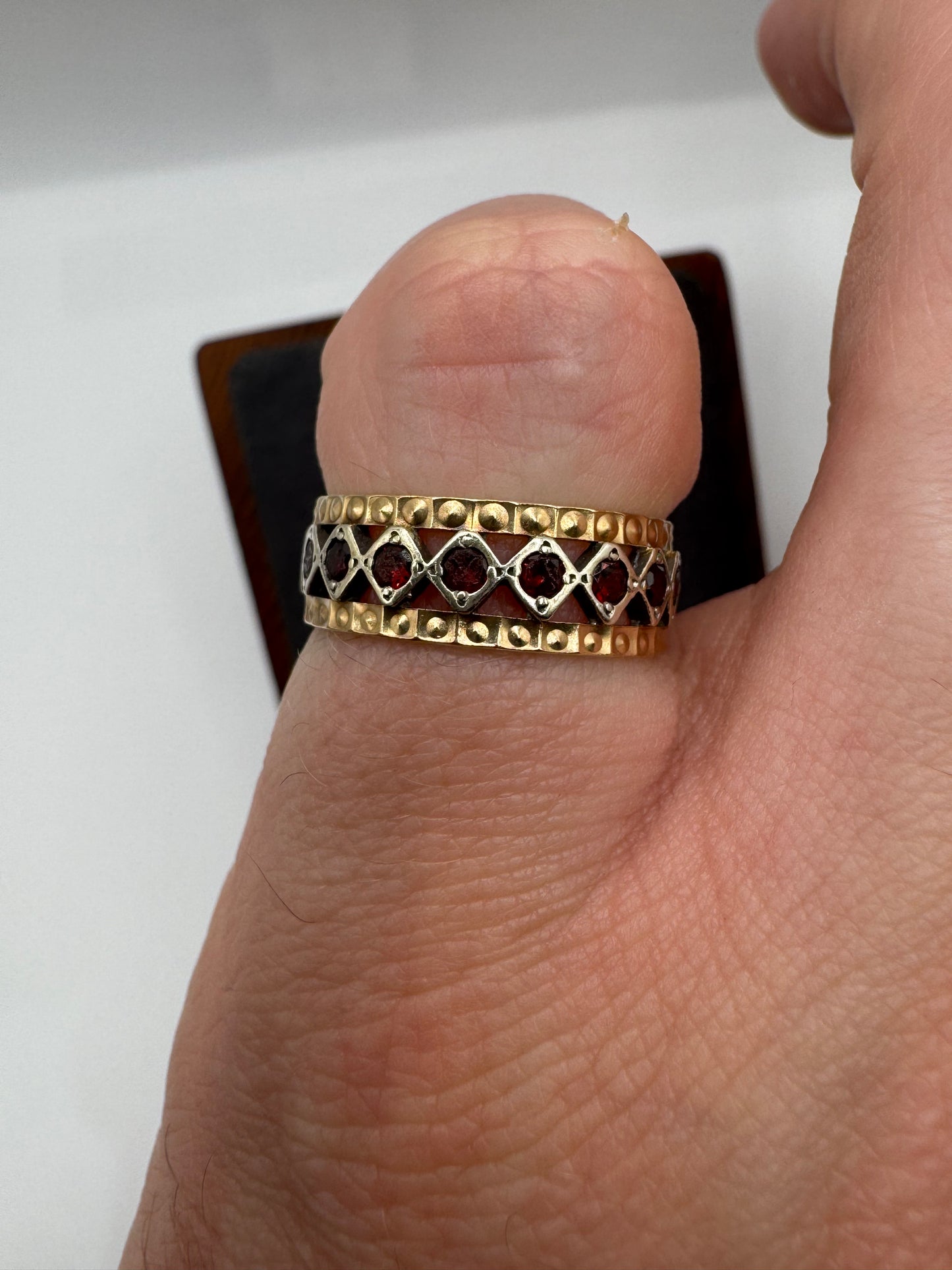 9ct gold garnet full eternity ring