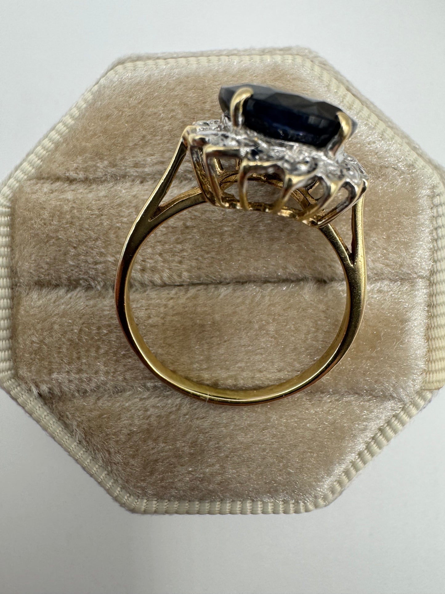 9ct gold sapphire and diamond ring