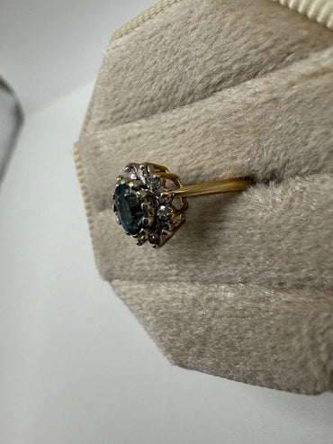 9ct gold topaz and diamond ring