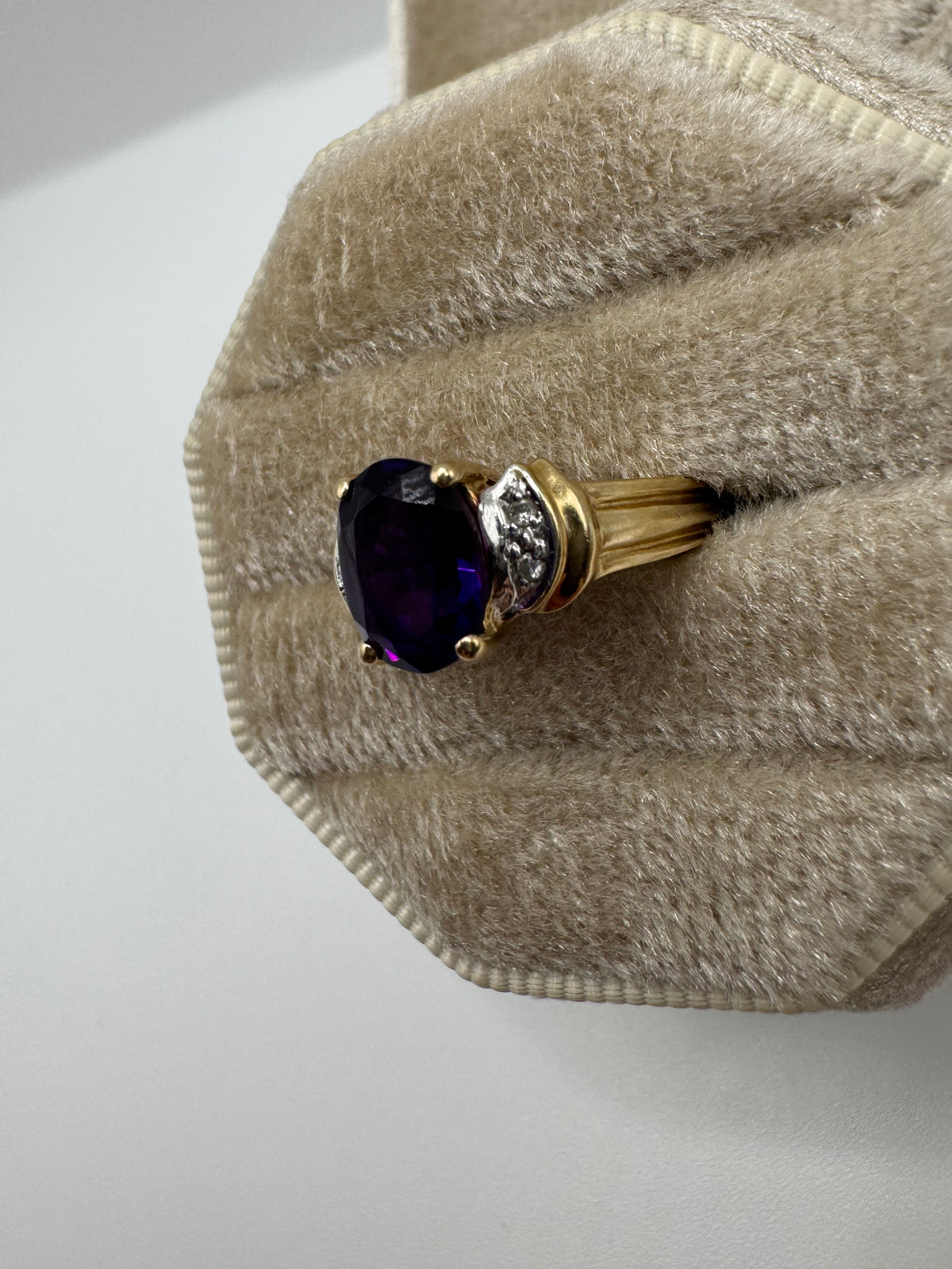 9ct gold amethyst and diamond ring