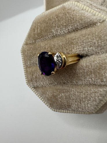 9ct gold amethyst and diamond ring