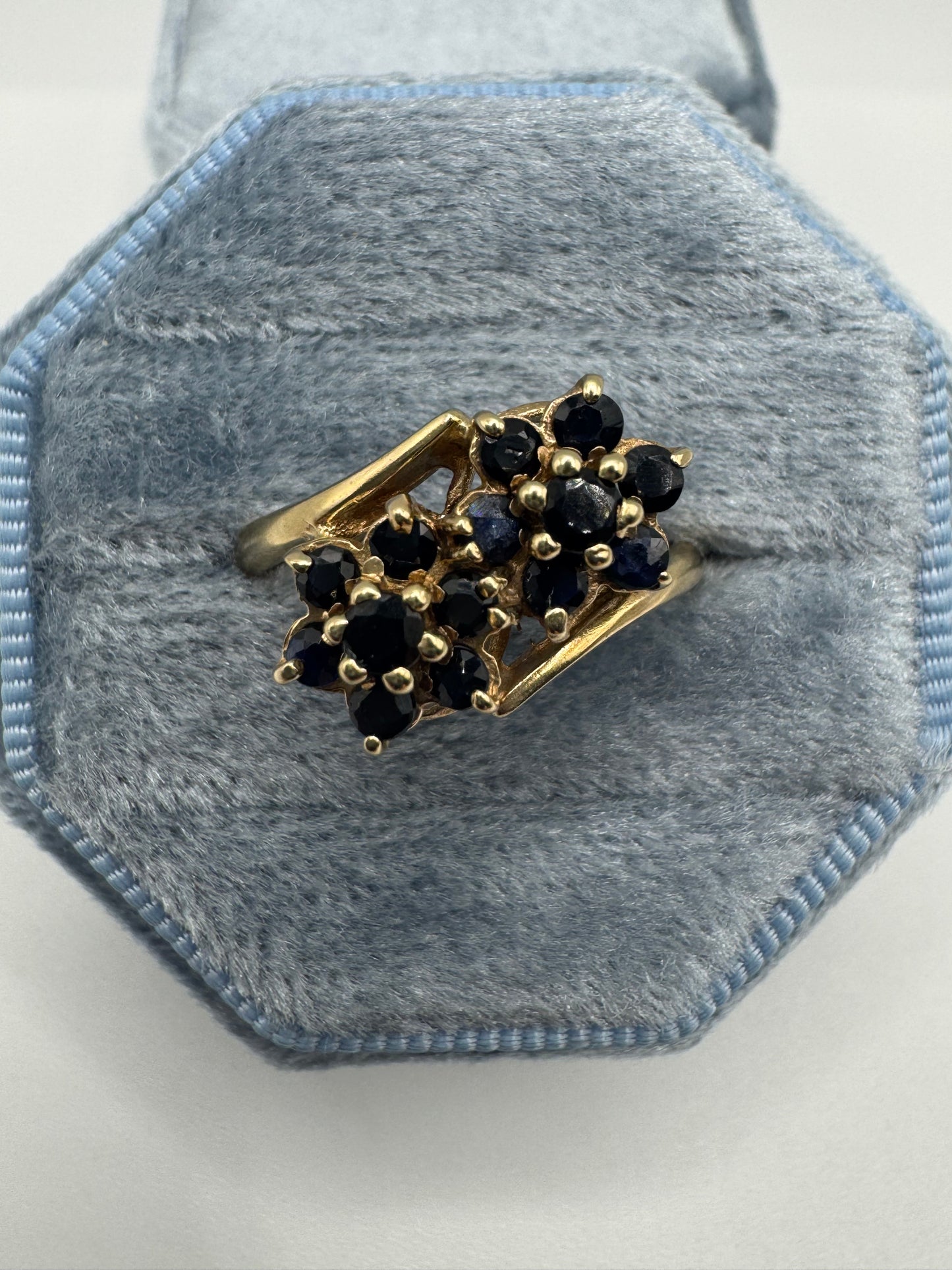 9ct gold sapphire cluster ring