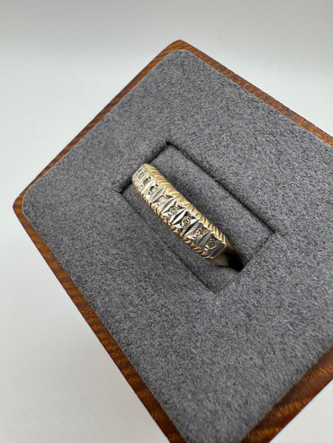 9ct gold diamond ring