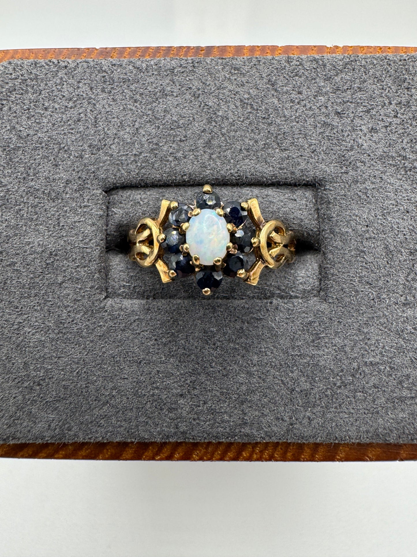 9ct gold opal and sapphire cluster ring