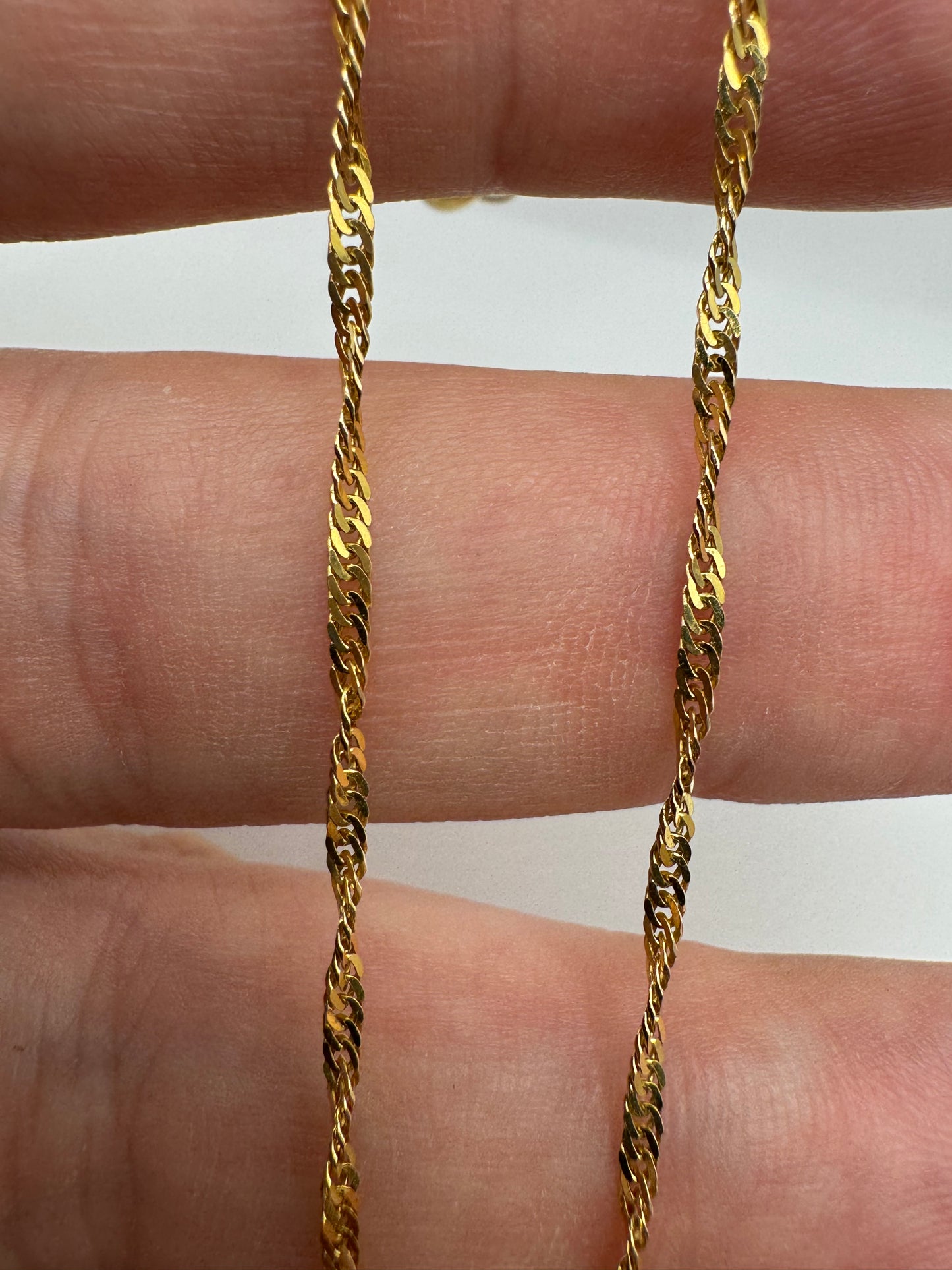 9ct gold chain 11 18”