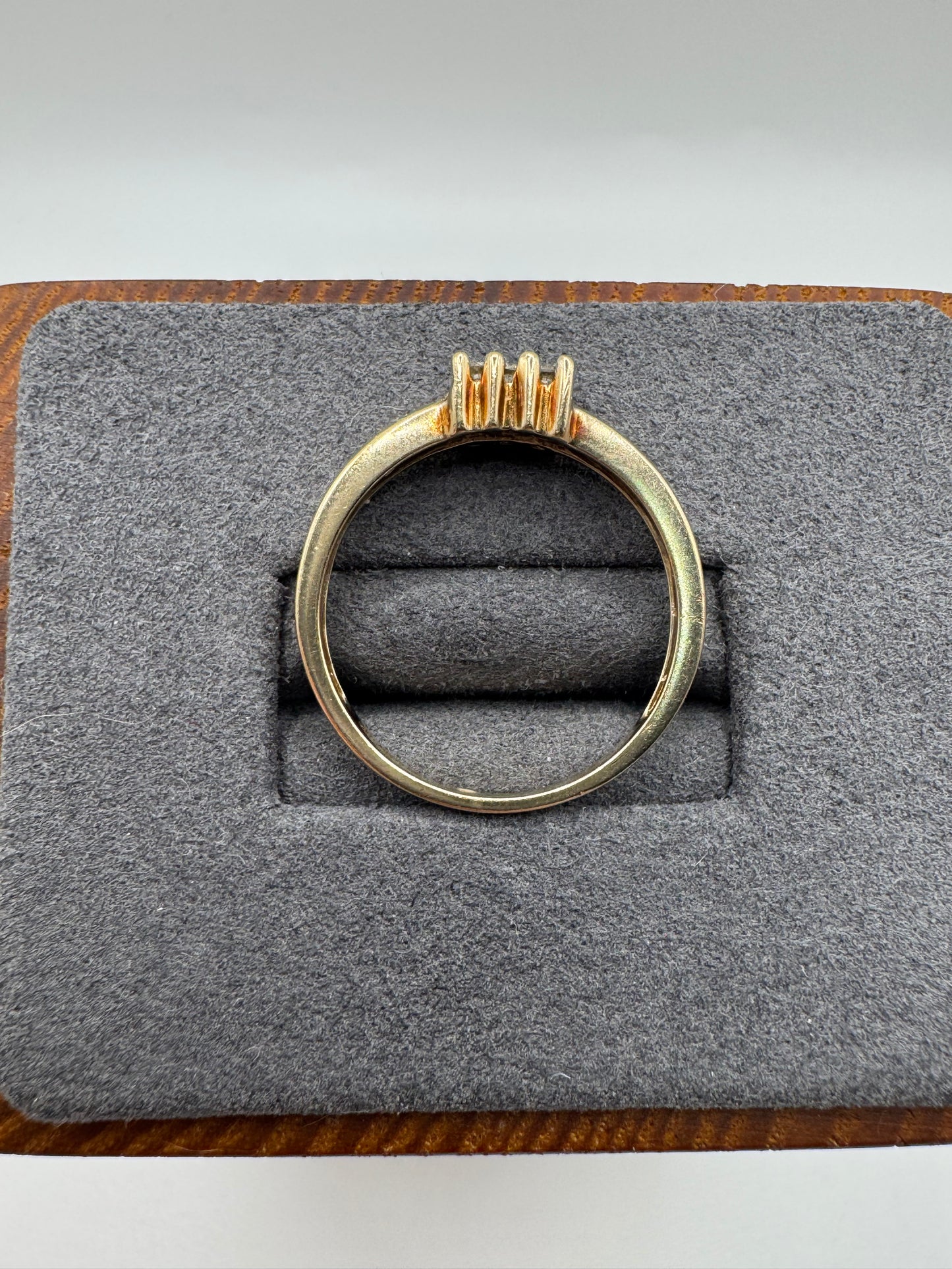 9ct gold diamond cluster ring