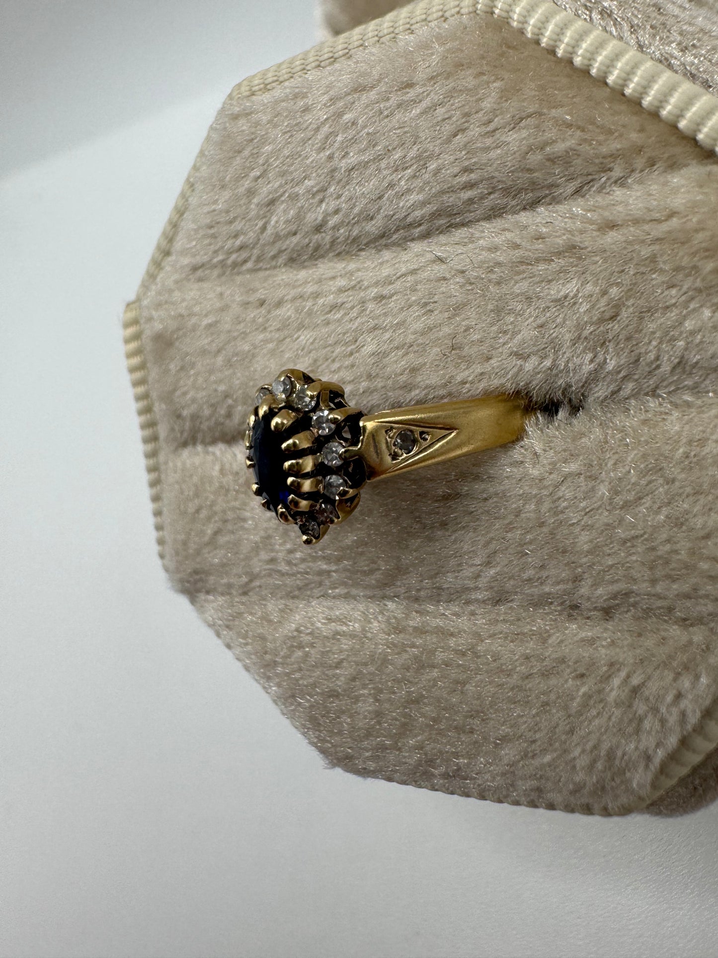 9ct gold sapphire and diamond ring