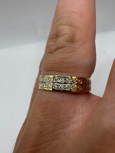 9ct gold patterned band