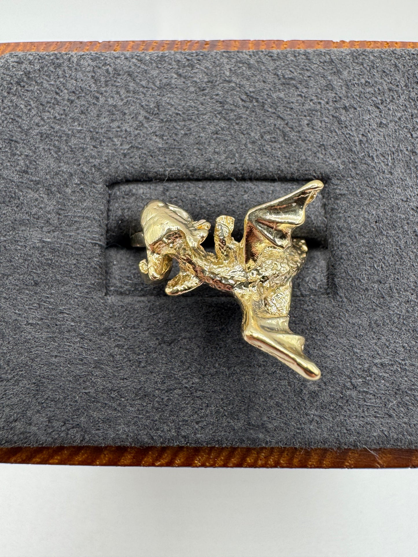 9ct gold dragon ring