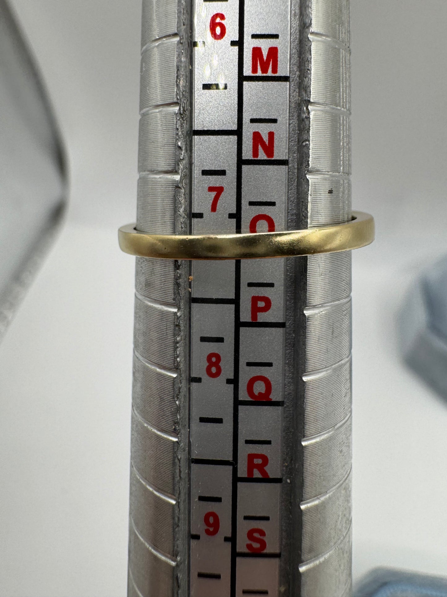 9ct gold diamond ring