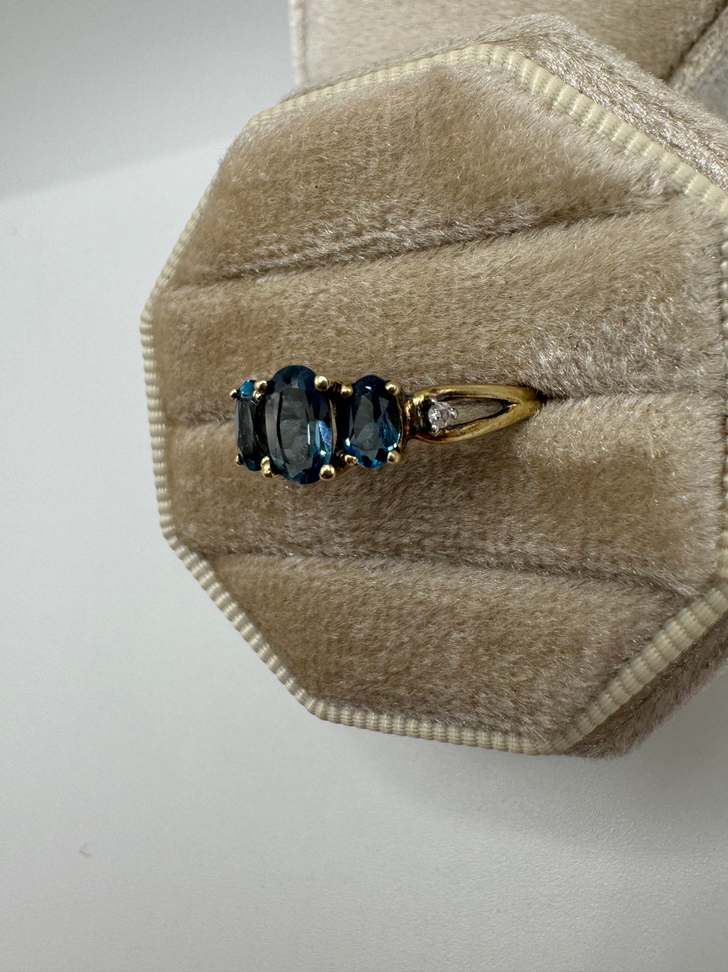9ct gold topaz and diamond ring