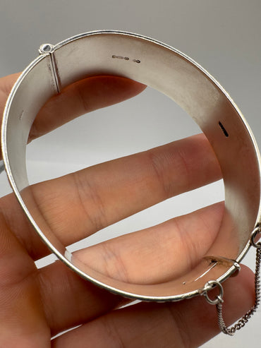 Heavy silver patterned bangle