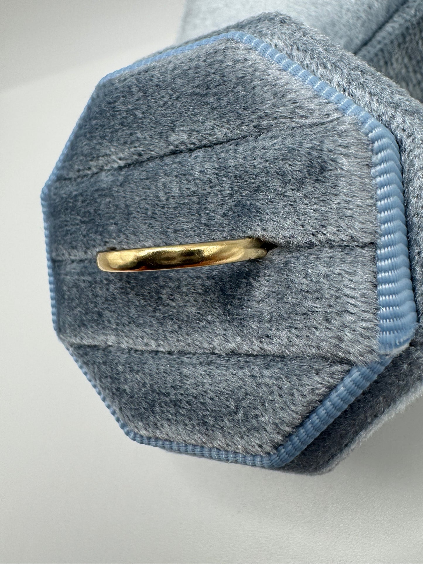 9ct gold plain band