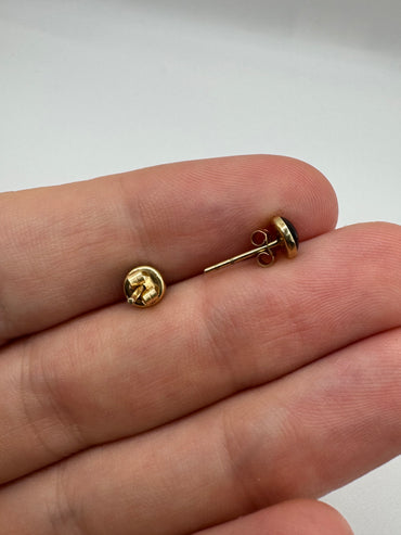 9ct gold garnet cabochon earrings