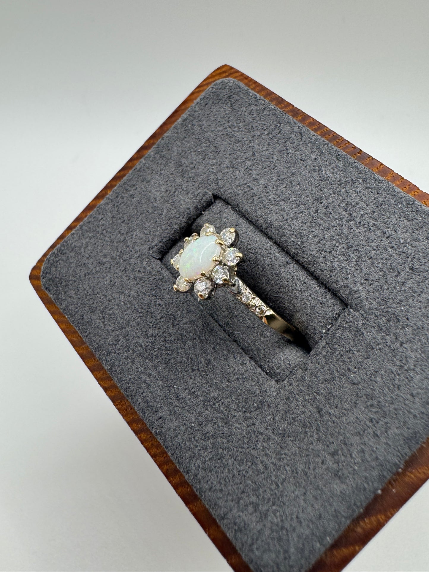 9ct gold opal and cz ring