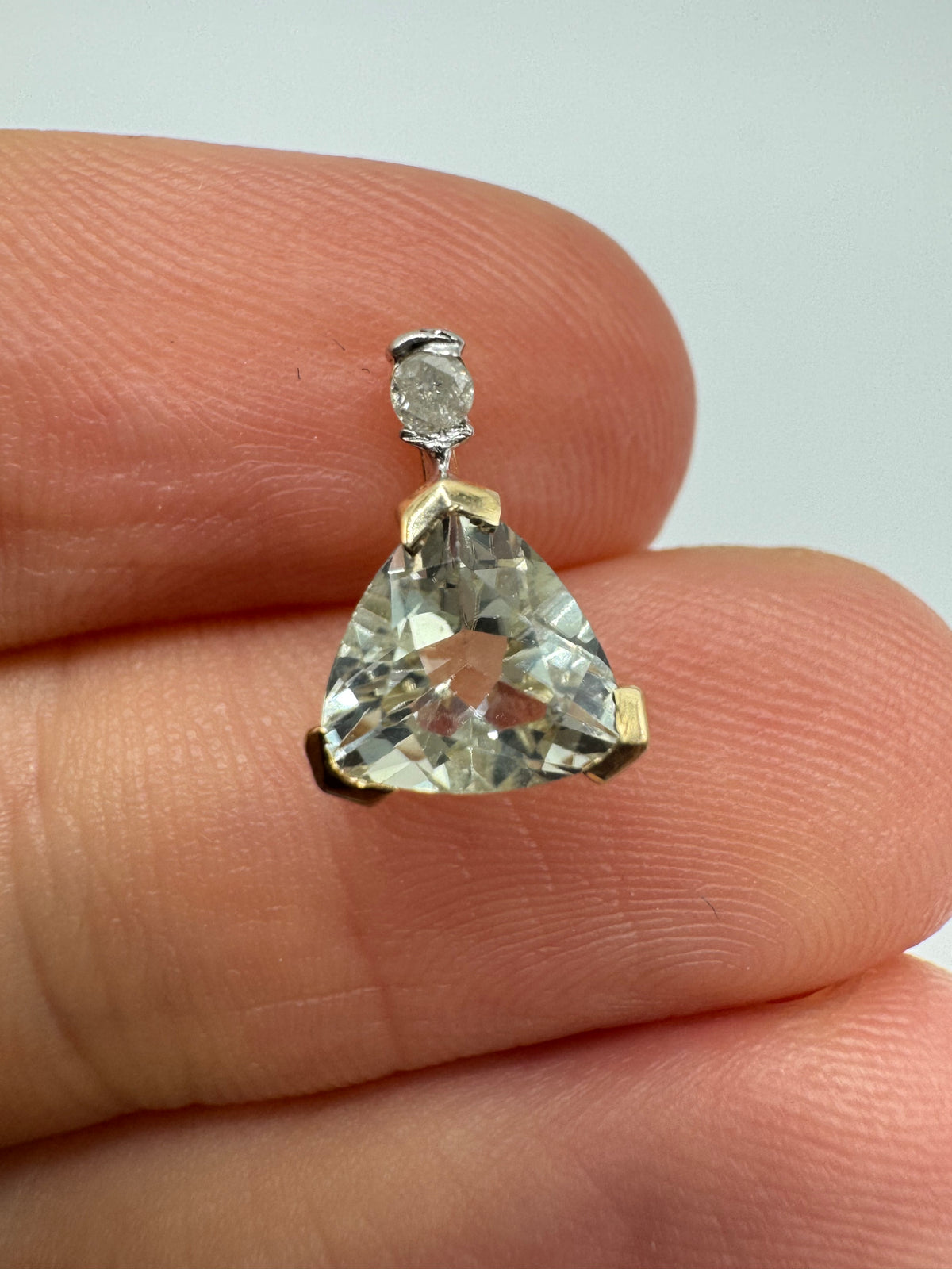 9ct gold quartz and diamond pendant