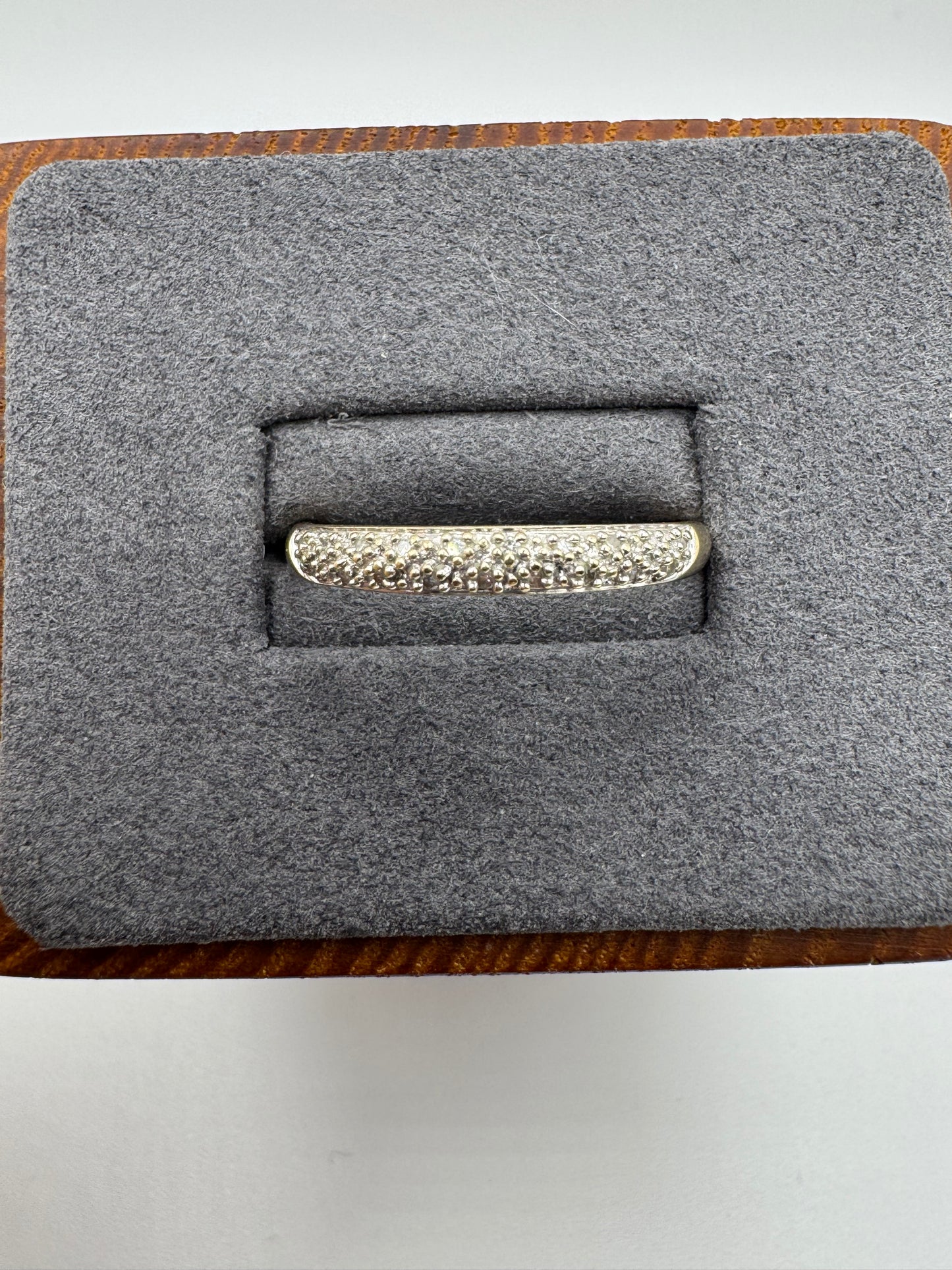9ct gold diamond ring