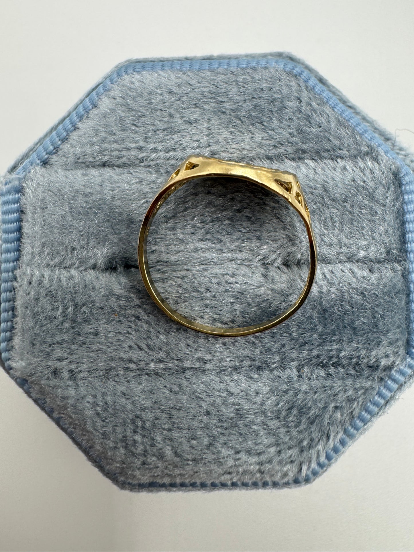 9ct gold medallion ring