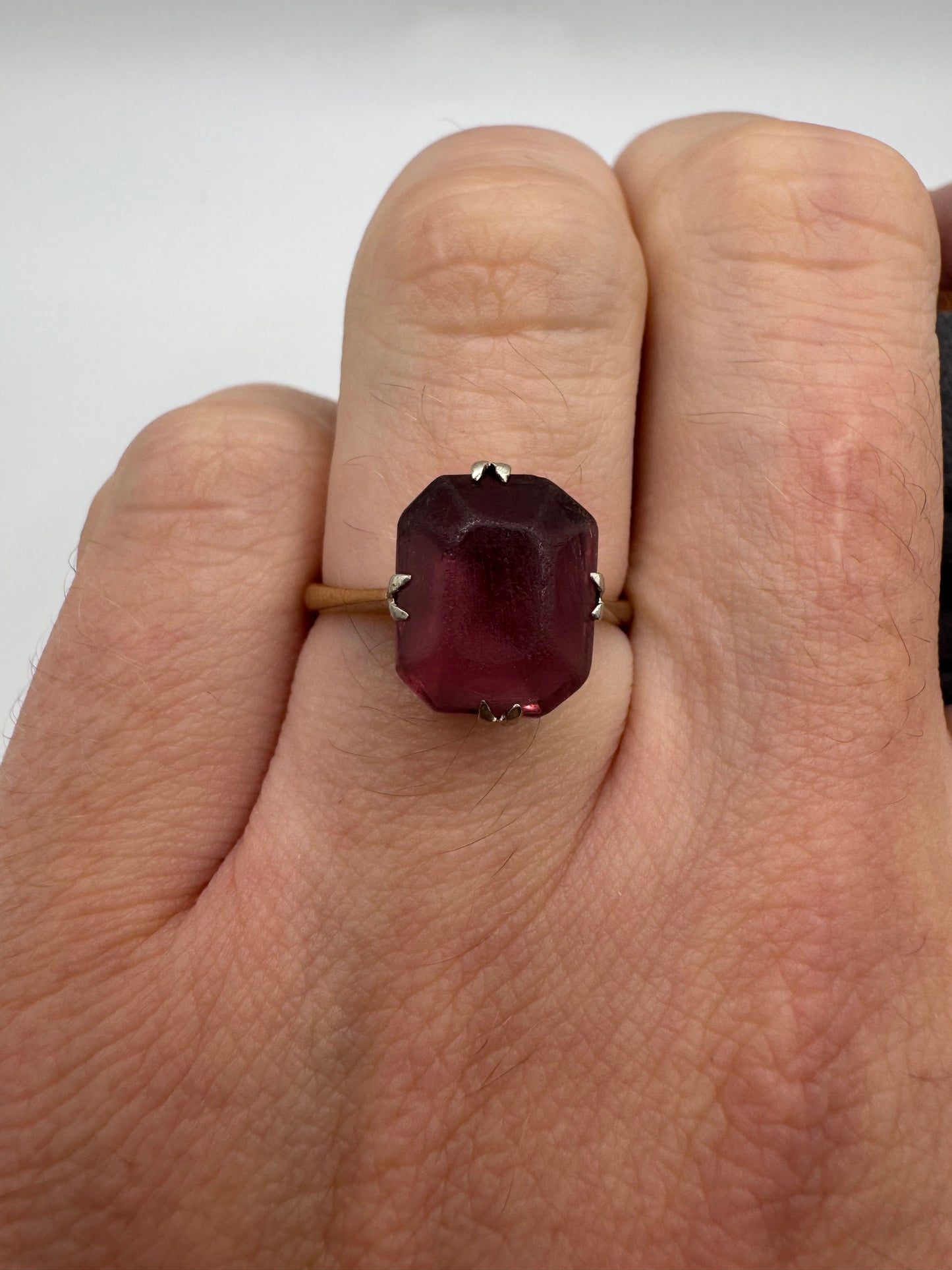Antique 9ct gold paste ring